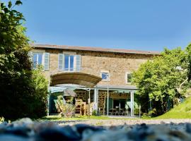 La Chouette Etoilée Gite familial, casa o chalet en Vaux-en-Beaujolais