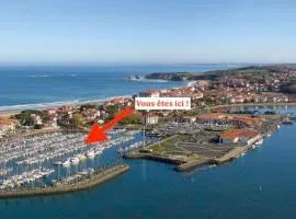 Voilier à quai 4 personnes - 2 mn à pieds grande plage