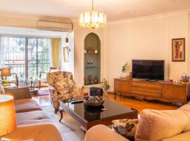 Spacious Detached House with Garden in Izmir, hotel perto de MaviBahce Shopping Centre, Ulucak