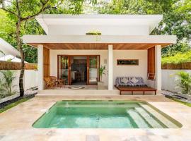 Relax in Nature Villa Namu Lombok, Hotel mit Pools in Kuta