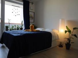 Sunny cozy apartment – apartament w mieście Nivy
