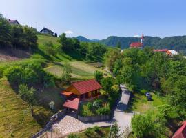 Bomas house, hotell med parkeringsplass i Cerkno