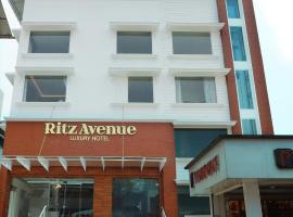 RITZ AVENUE LUXURY HOTEL, hotel malapit sa Thalassery Railway Station, Mahe