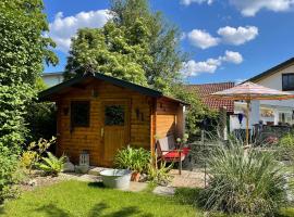 Gartenhäuschen im Grünen, hostal o pensión en Bad Aibling