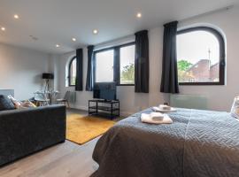 Apartment Twenty Three Staines Upon Thames - Free Parking - Heathrow - Thorpe Park, casa per le vacanze a Staines