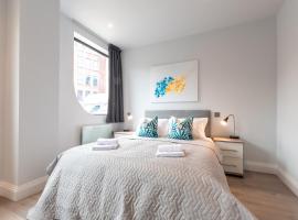 Apartment Thirty Five Staines Upon Thames - Free Parking - Heathrow - Thorpe Park, feriebolig i Staines