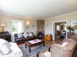 Lowestoffe Country Lodge - Walnut, hotel en Hogsback