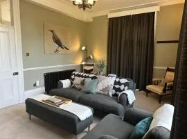 The Beeches - Chatsworth Apartment No 2 - Sleeps 4