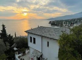 Iris Sea View Villa, cottage in Afissos