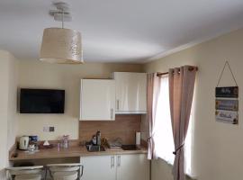 Lovely Private Room, hotel near Corrstown Golf Club, Dublin