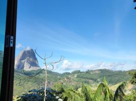 Vista Azul Apart Hotel - Vista Pedra Azul com Cozinha, ξενοδοχείο σε Pedra Azul