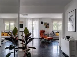 The Black Marble - Sea View, 2BR, 2BA by BnC