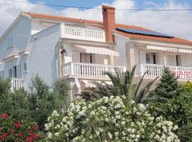 Apartments Vuksan, ξενοδοχείο σε Rab