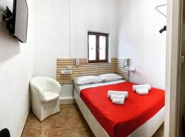 MIRIS home fast and comfortable with self check in 8 minutes walk near Naples airport