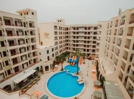 Empire Hotel Aqua Park