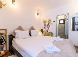 BackPacker's Room