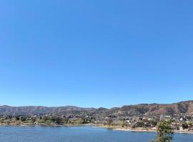 casa con vista y bajada al lago, cabaña en Villa Carlos Paz