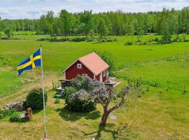 Fully equipped cottage near the sea, hotel v destinaci Rockneby