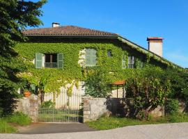 Le gite du barbe, hotel a Biaudos