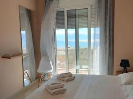 Antea Apartment 3, khách sạn gần Bãi biển Plazhi i Vjeter, Vlorë