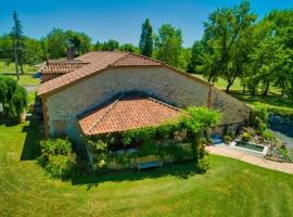 Gîte le domaine de Dolly, hotel with parking in Villeneuve-sur-Lot