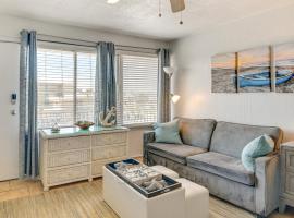 Daytona Beach Condo with Smart TV, Steps to Ocean, hotel v destinaci Daytona Beach