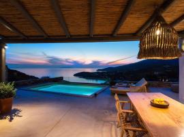 KaYa Tinos Luxury Villa - Helios, luxe hotel in Agios Romanos