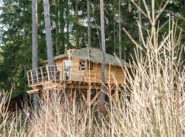 Treehouse U rybníka, campsite in Osečná