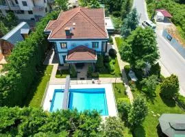 Heaven White Palace