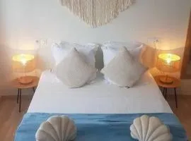 La MAISON BLEUE, Smeg Bleu azur