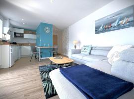 Le Grand Large-Appart proche mer avec terrasse, hôtel à Brignogan-Plage