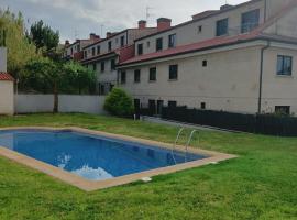 Apartamento con terraza y piscina, hotel a Ribeira