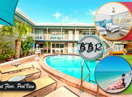 Boutique Beach Retreat, Heated Pool, Open Corridor, hotel near John's Pass, St. Pete Beach