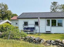 4 person holiday home in FALKENBERG, ξενοδοχείο σε Falkenberg