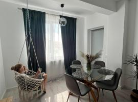 Dio's Apartment 29F-1, self-catering accommodation in Sfîntu Ilie