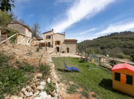 Podere del Ciacchi Among Tuscany Greenery - Happy Rentals, sewaan penginapan di Montieri