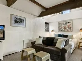 Studio at Snow Daisy