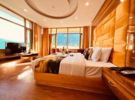 Hill River Resort - Central Heated & Air cooled, hotel en Manali