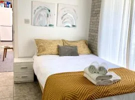 Charming 1BR just off Main Street prime location