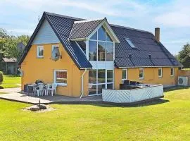 10 person holiday home in Vinderup