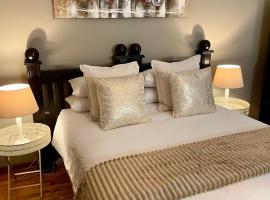 Moments Guest House, bed & breakfast i Klerksdorp