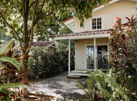 CherryTree Bungalow of Villa Paraiso / Beachfront, bungalow em Big Creek