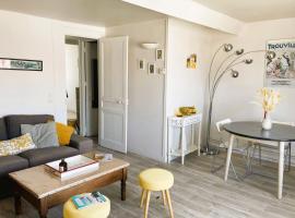 luminous apartment in the heart of trouville, location près de la plage à Trouville-sur-Mer