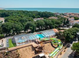 Camping Le Petit Rocher, camping de luxe à Longeville-sur-Mer