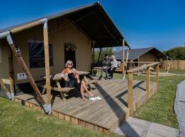 Little Pig Glamping, luxe tent in Bude