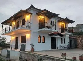 Tranquil Haven: Rastoni Villa