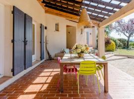 Mas provençal avec vue sur la Sainte Victoire, cottage in Aix-en-Provence