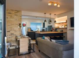 Luxury holiday home in central Truro, family hotel in Truro