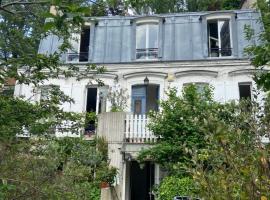 Le Grand Maulnes, khách sạn ở Paris
