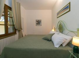 Podere Nuti - 1 La Regola, hotel v destinaci La Cinquantina